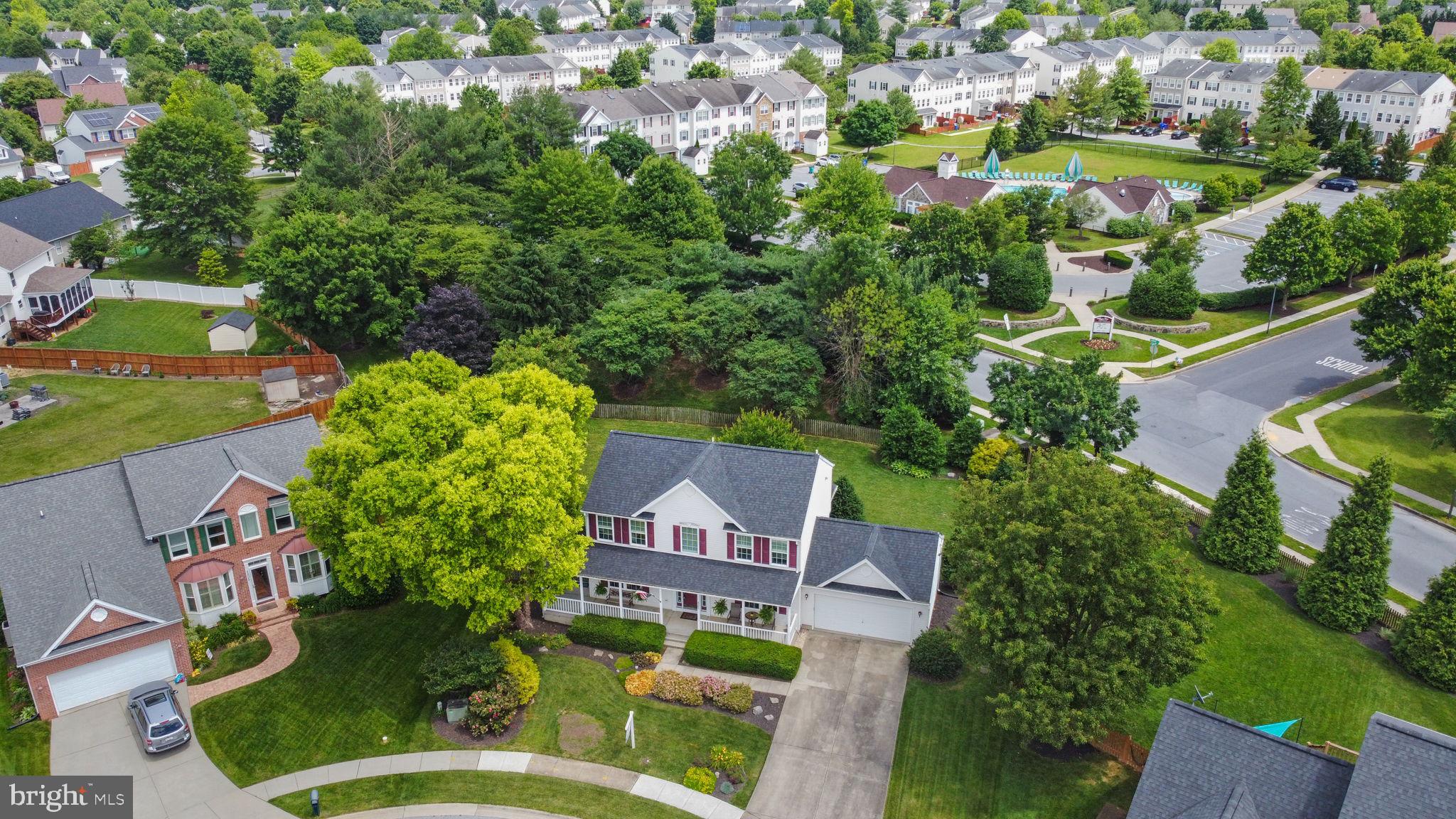 WELLINGTON TRACE - Residential