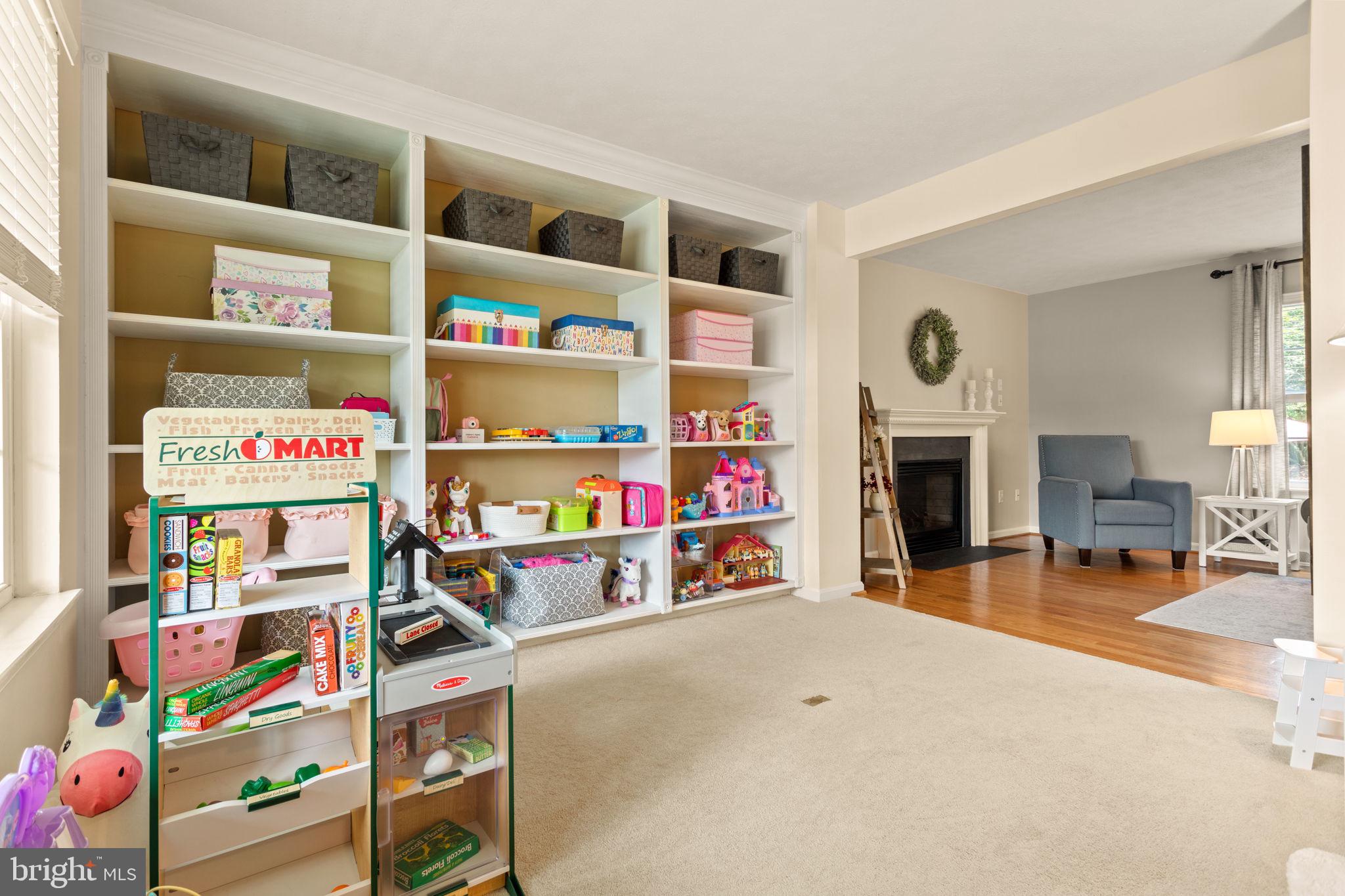 WELLINGTON TRACE - Residential