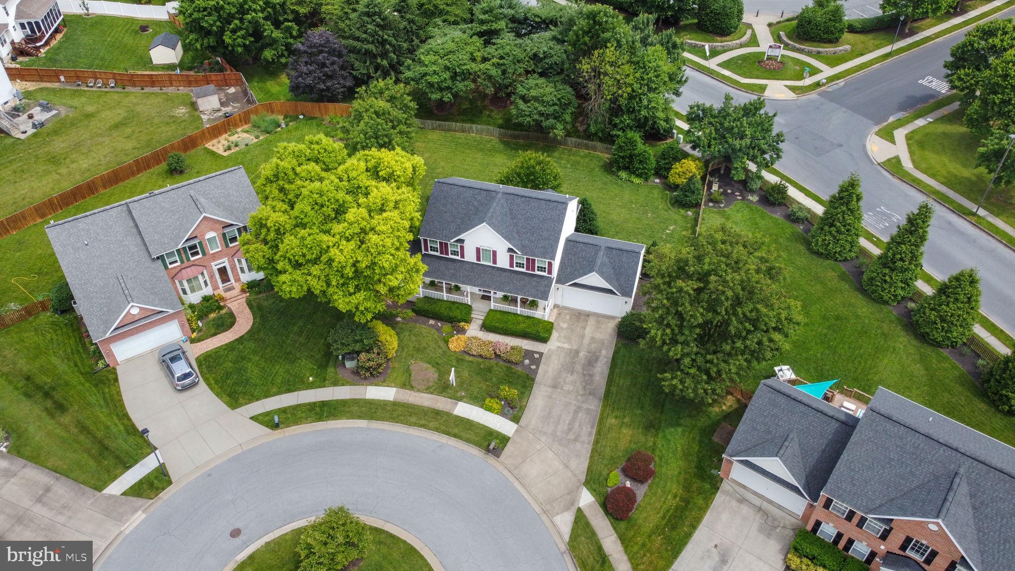 WELLINGTON TRACE - Residential