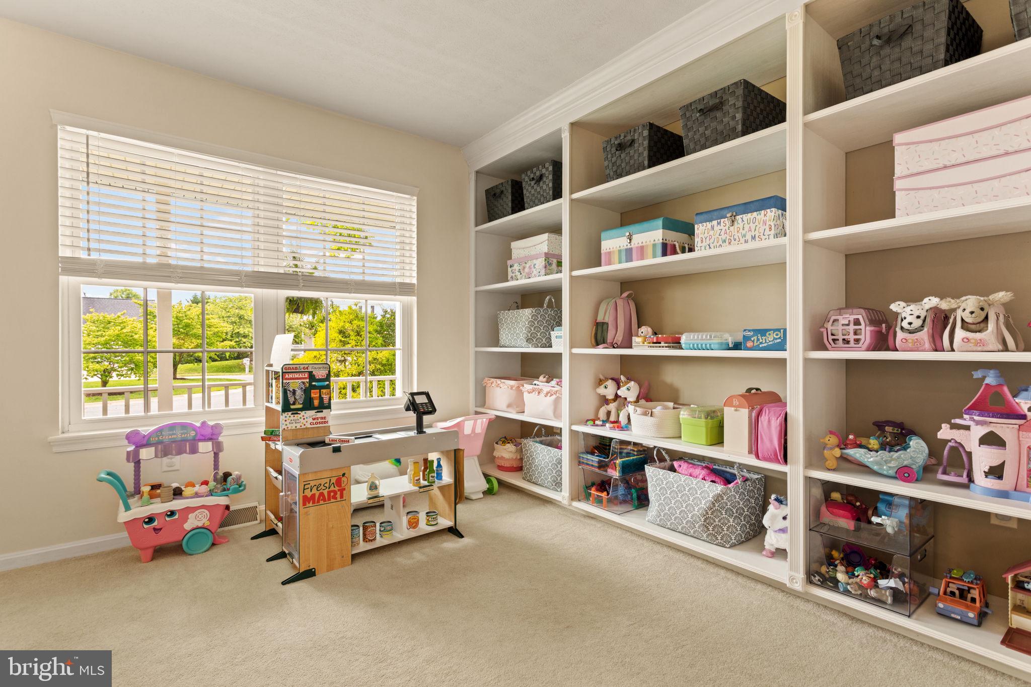 WELLINGTON TRACE - Residential