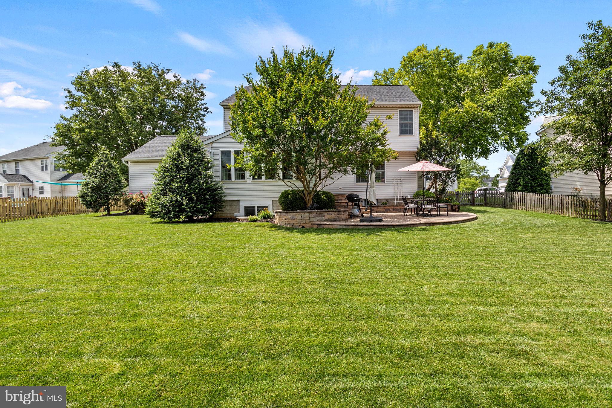 WELLINGTON TRACE - Residential