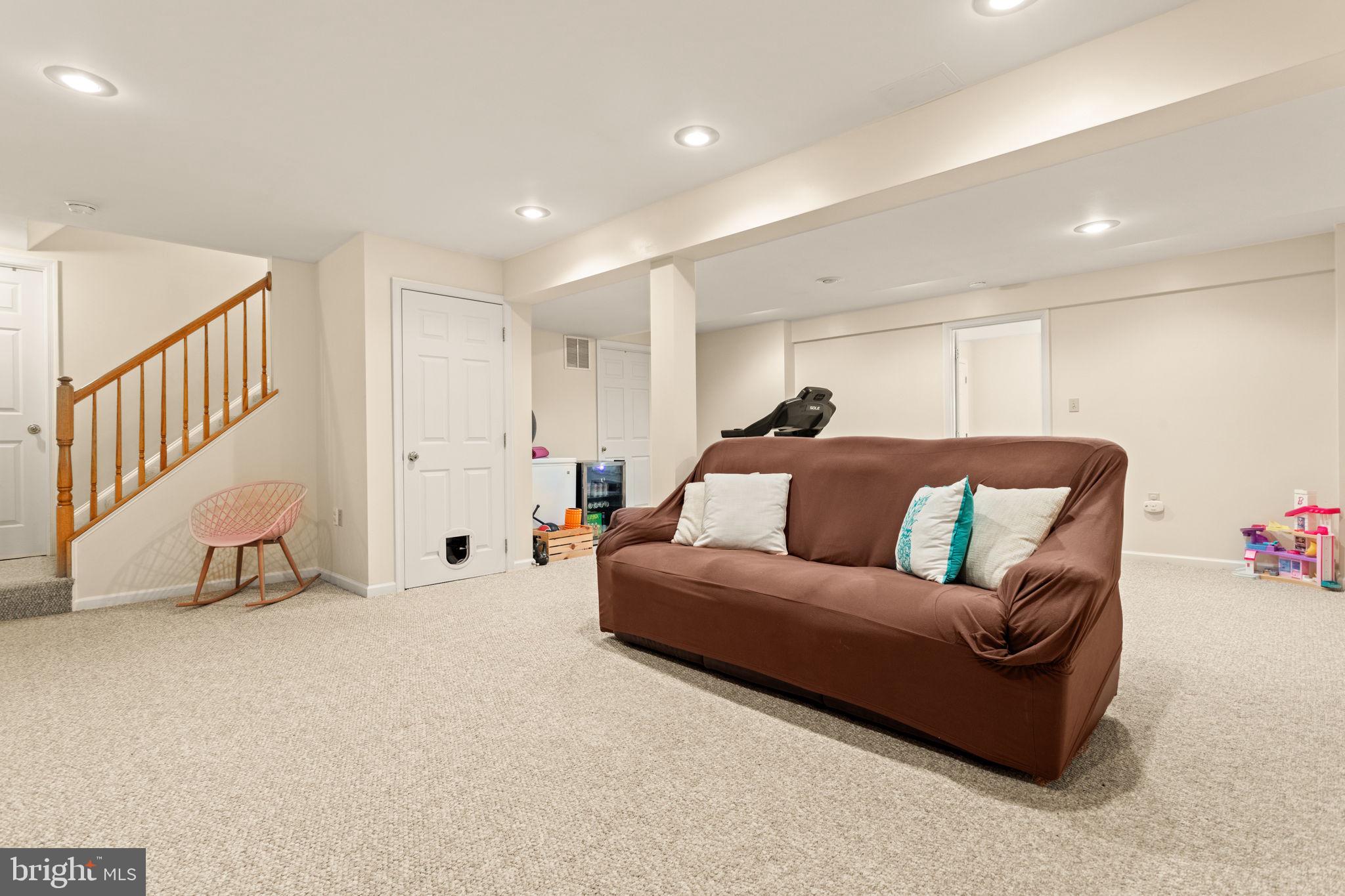 WELLINGTON TRACE - Residential