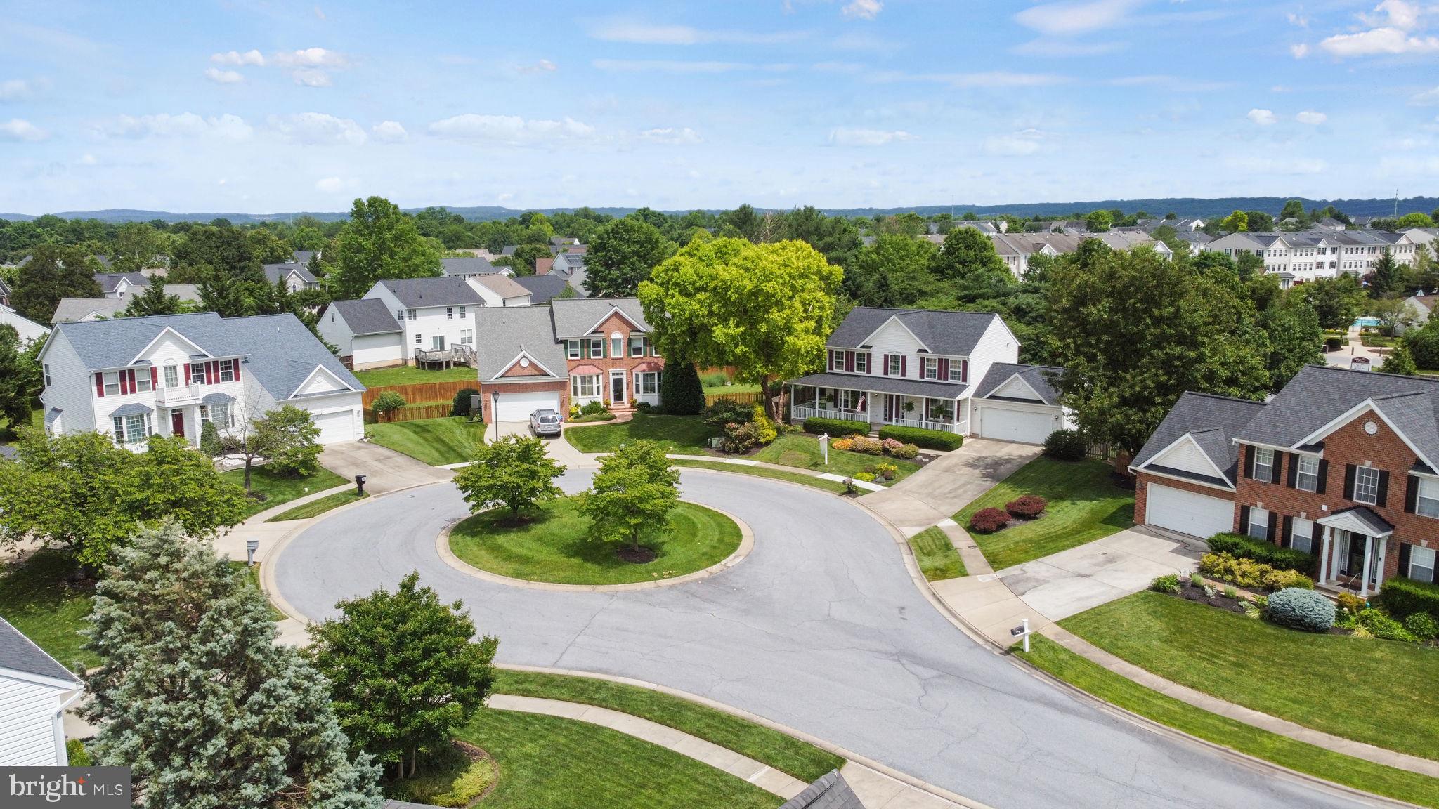 WELLINGTON TRACE - Residential