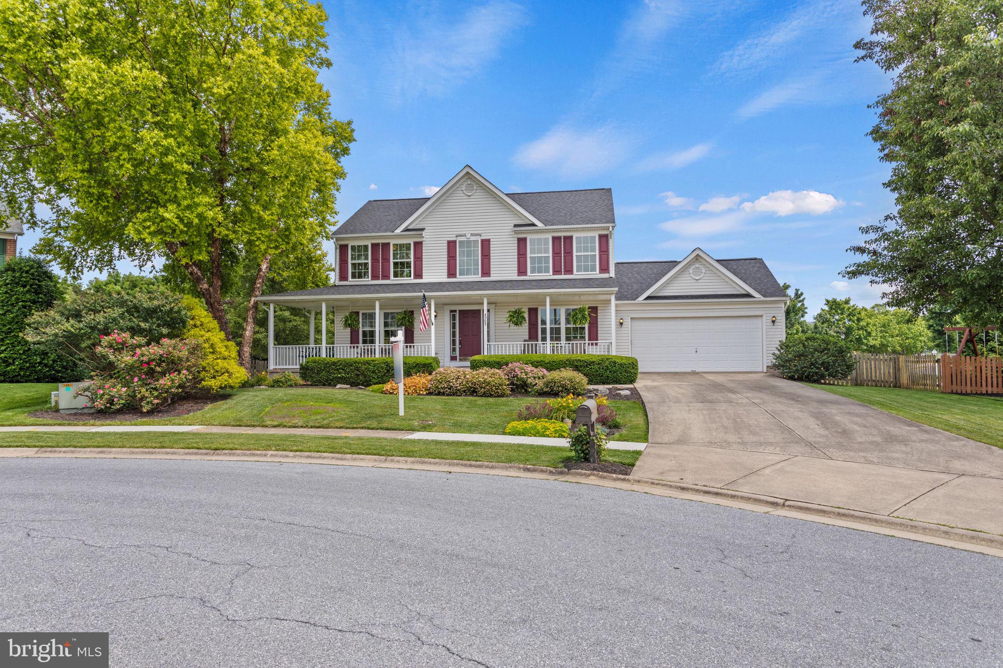 WELLINGTON TRACE - Residential