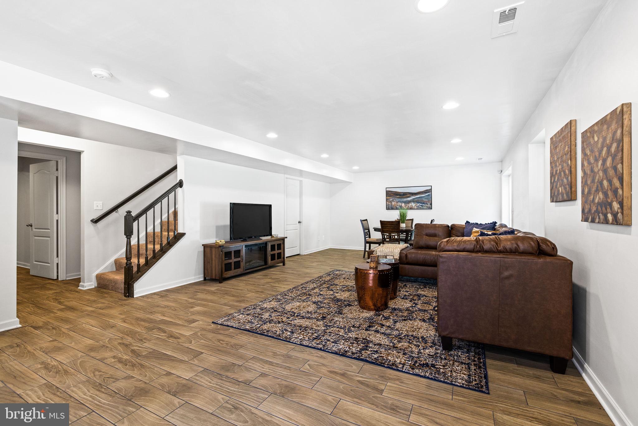 COLONIAL FORGE - Residential