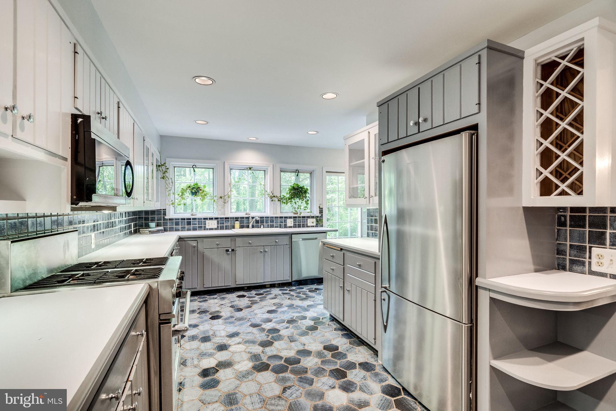 HYBLA VALLEY FARMS - Residential