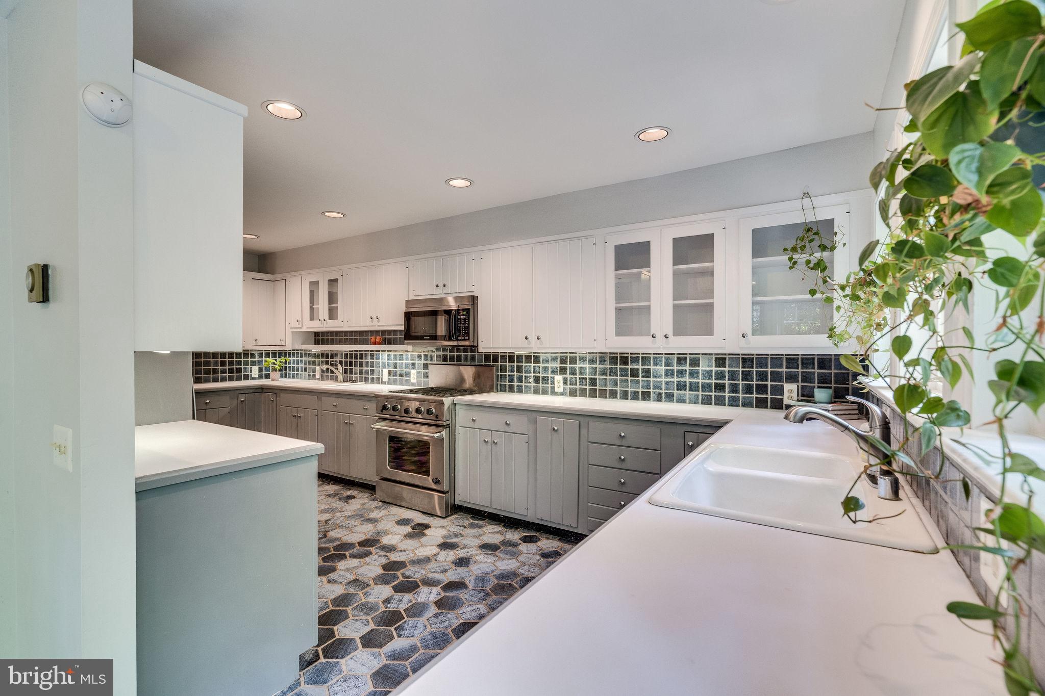 HYBLA VALLEY FARMS - Residential