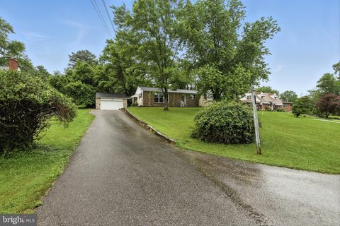 Photo of 3126 Rices Lane, BALTIMORE, MD 21244 (MLS # MDBC2154158)