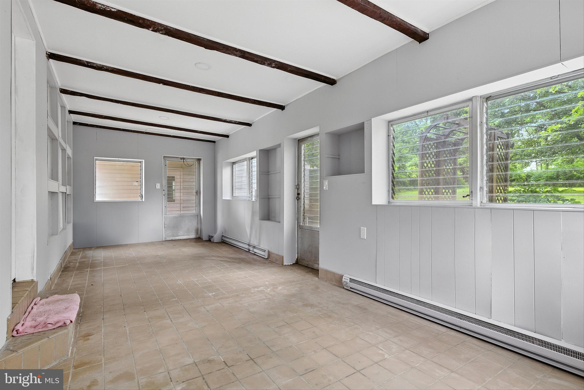 WINDSOR  MILL - Residential