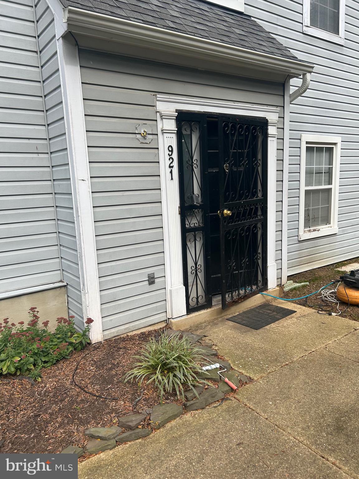 921 BENDING BRANCH WAY 1