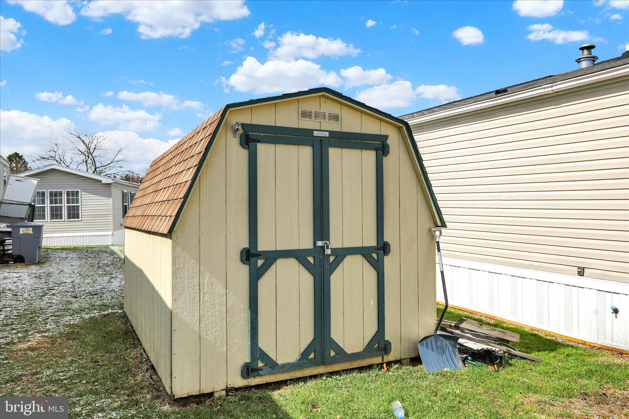 PALM CITY PARK - Residential