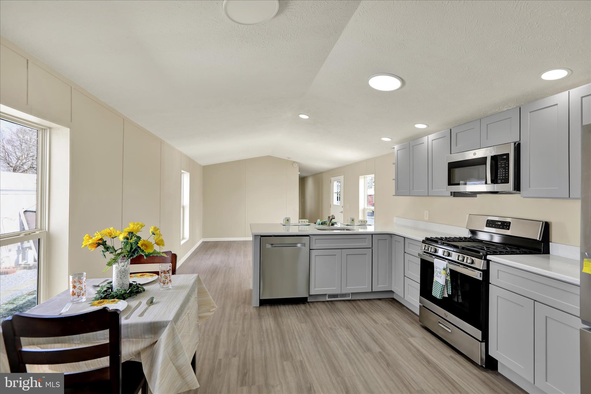 PALM CITY PARK - Residential