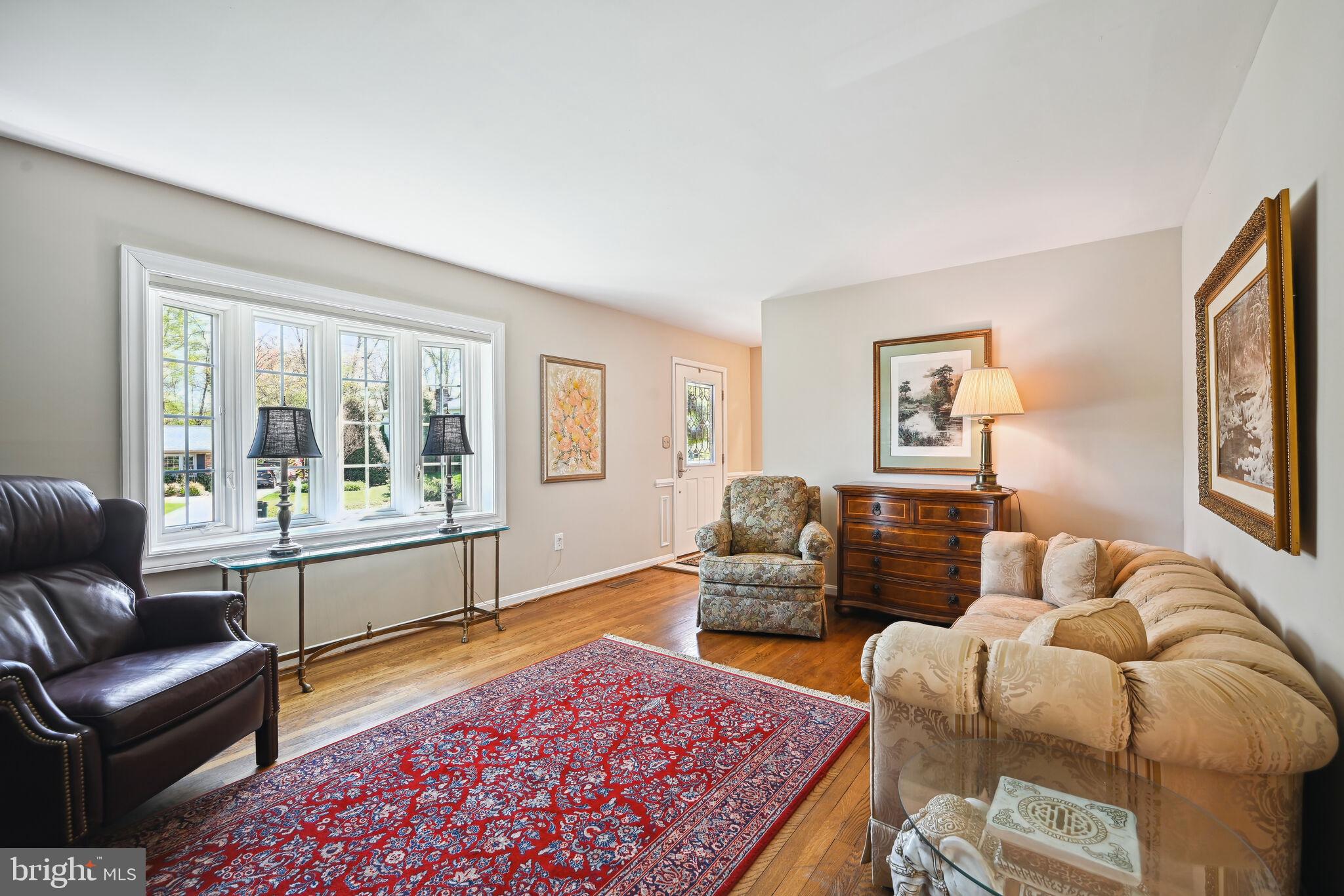 DIAMOND COURTS - Residential