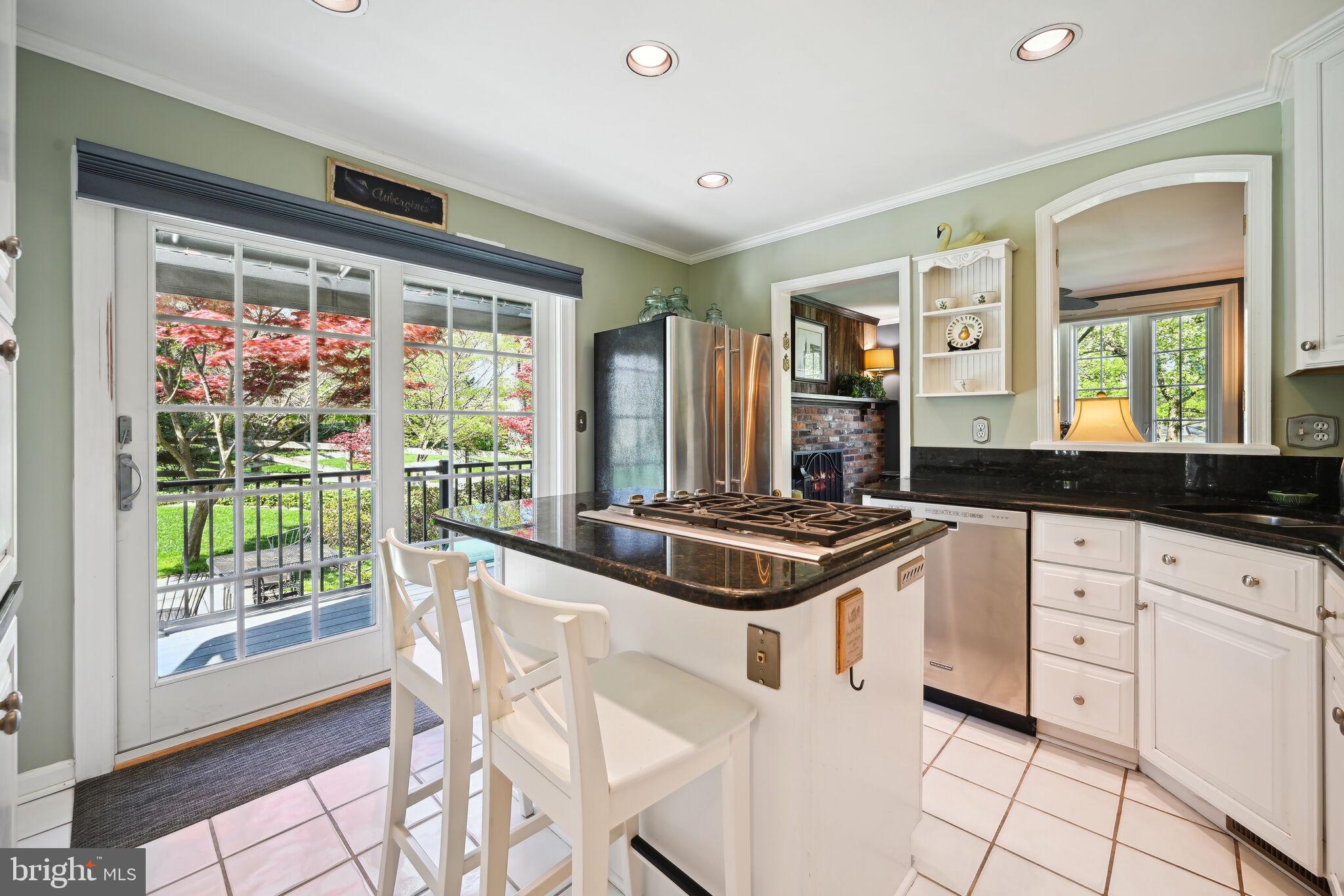 DIAMOND COURTS - Residential