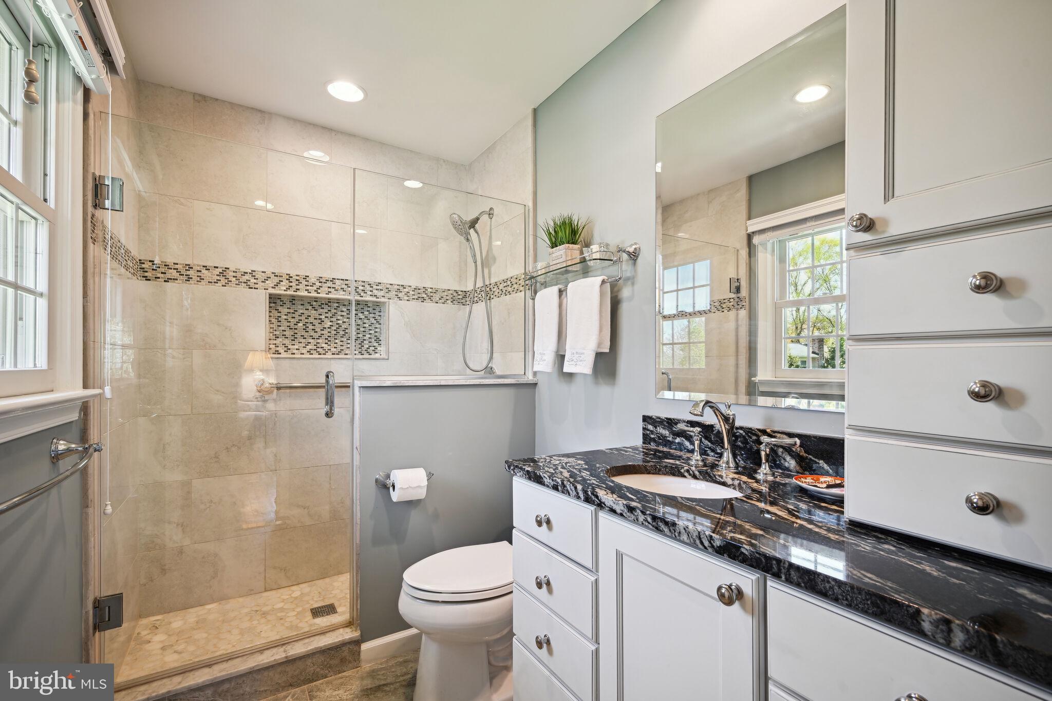 DIAMOND COURTS - Residential