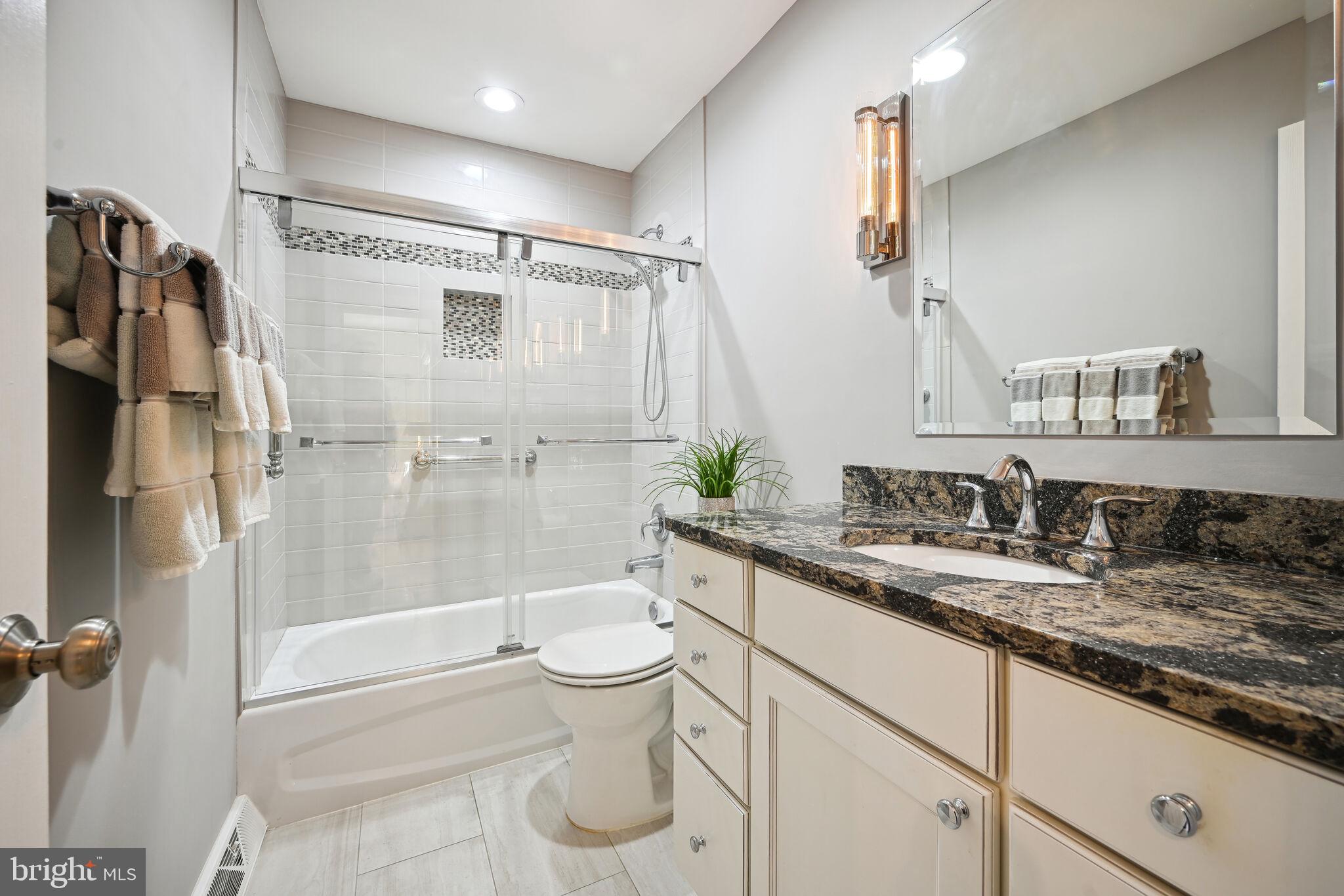 DIAMOND COURTS - Residential