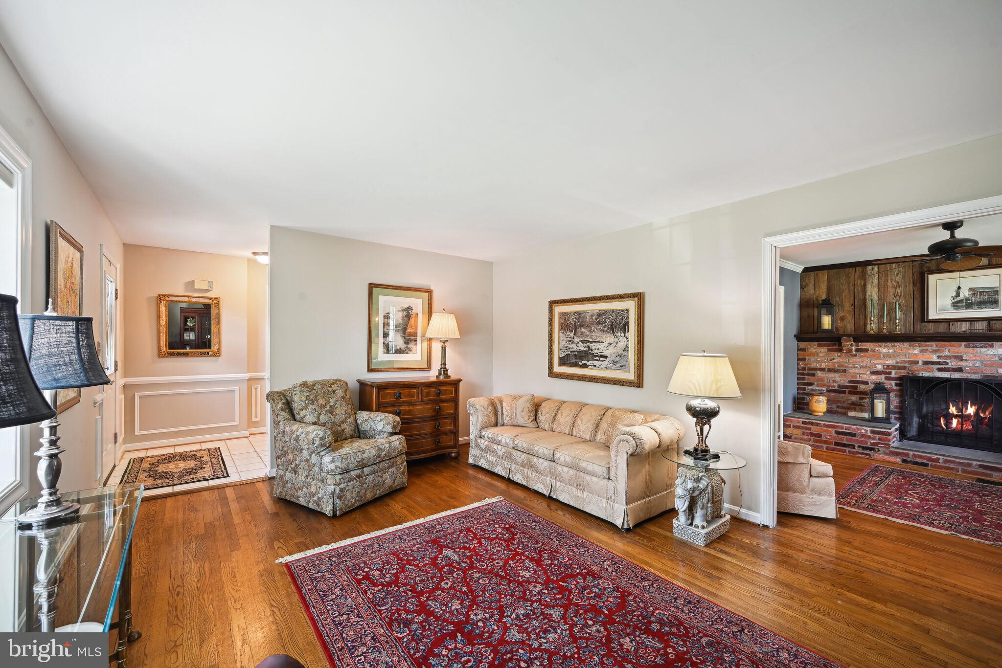 DIAMOND COURTS - Residential