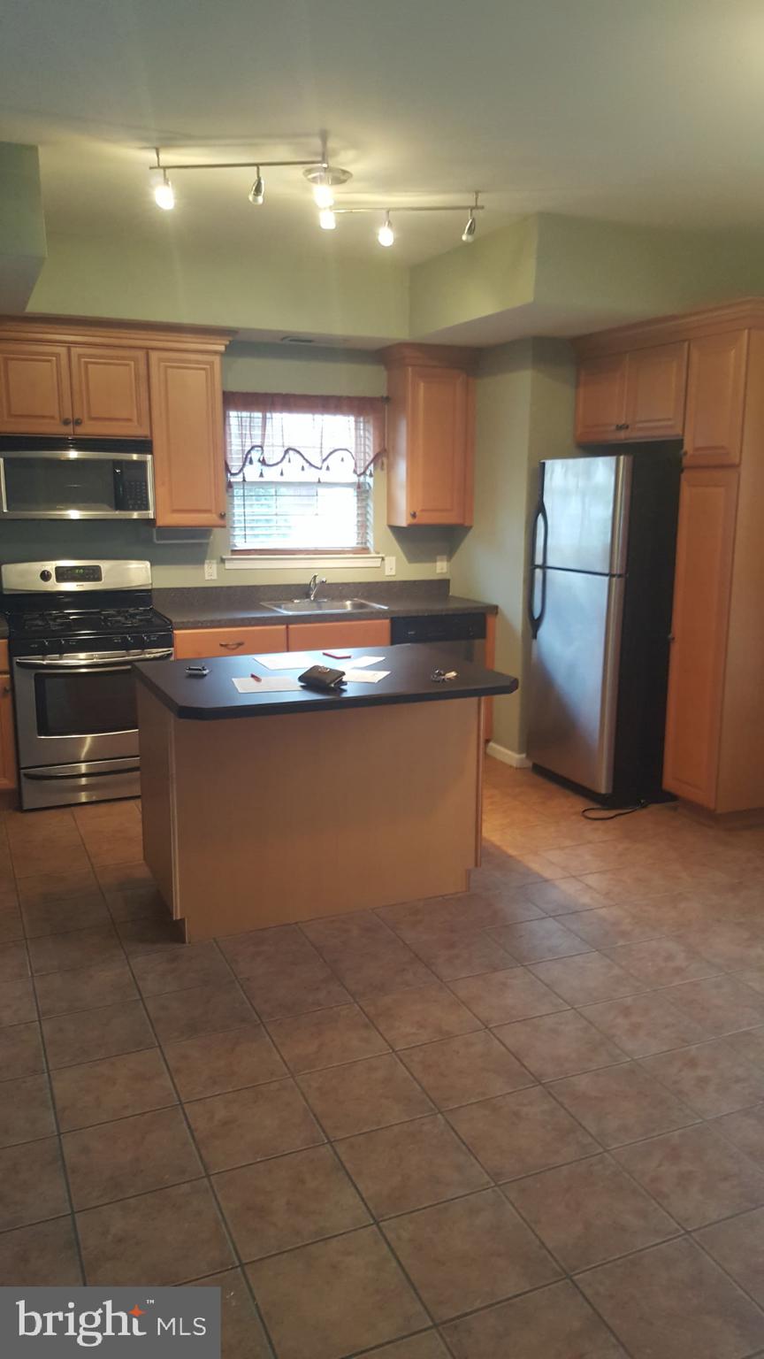 13675 PHILMONT AVENUE 00 23