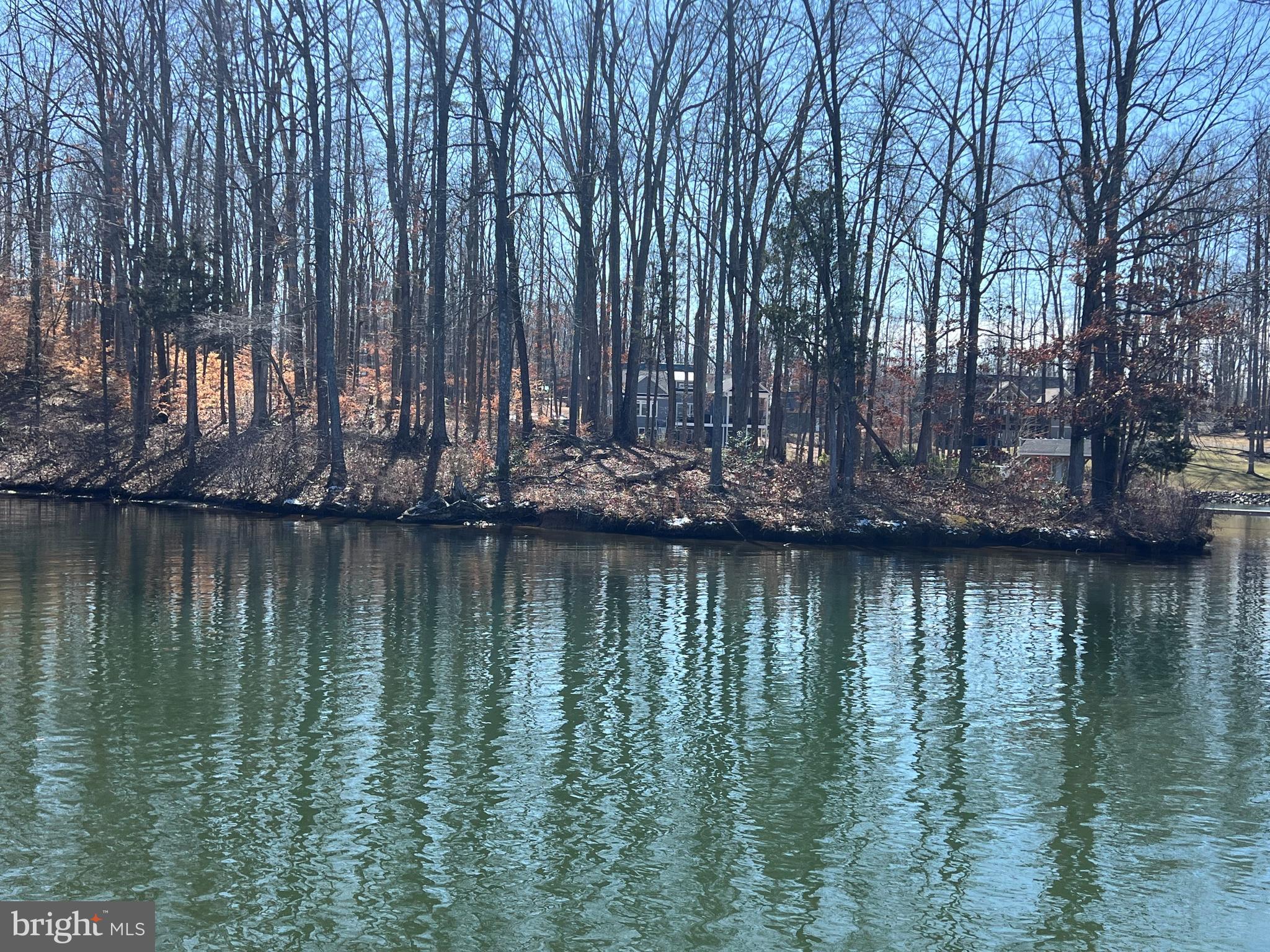 LIGHTHOUSE POINT - Land