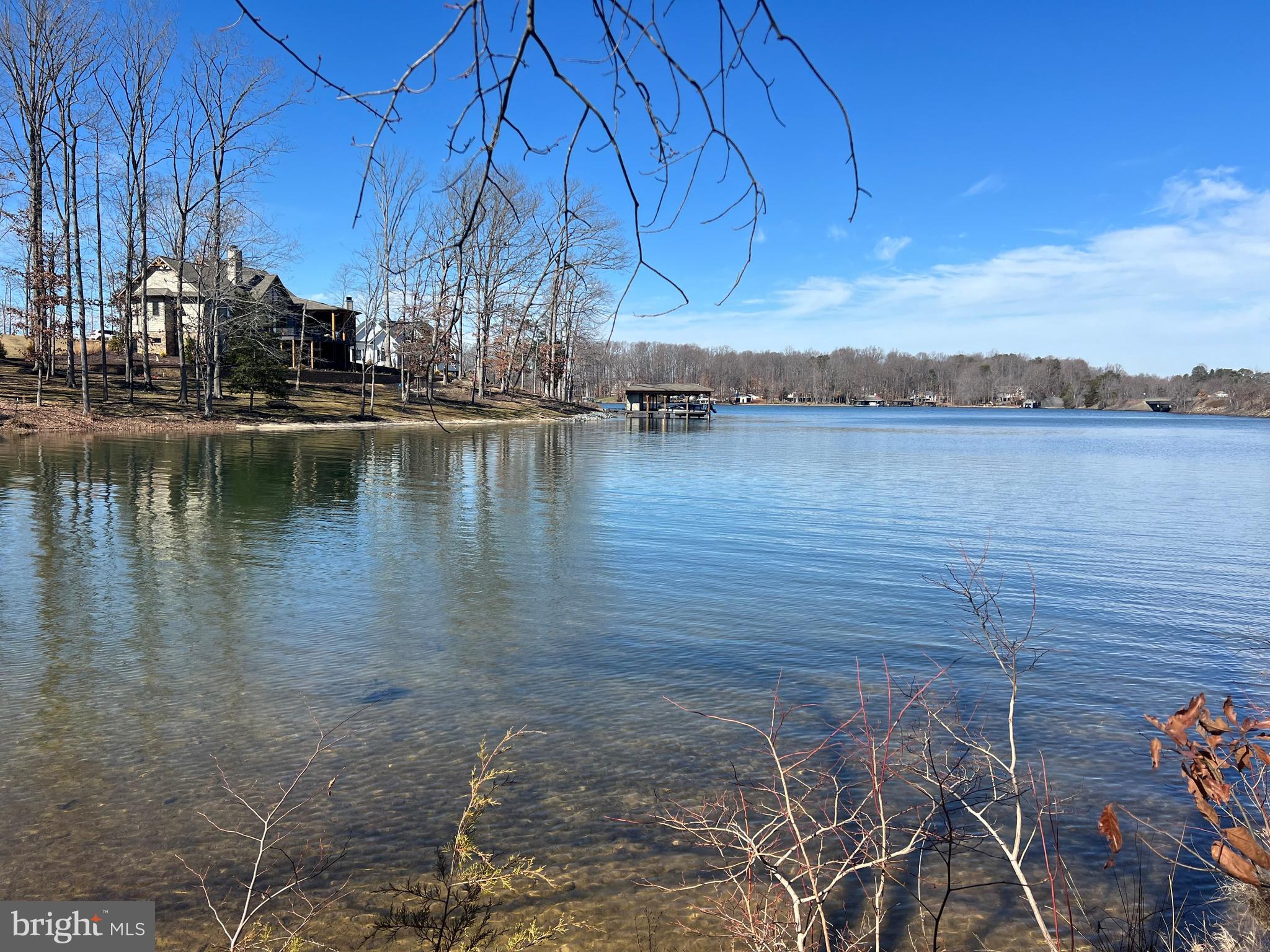 LIGHTHOUSE POINT - Land