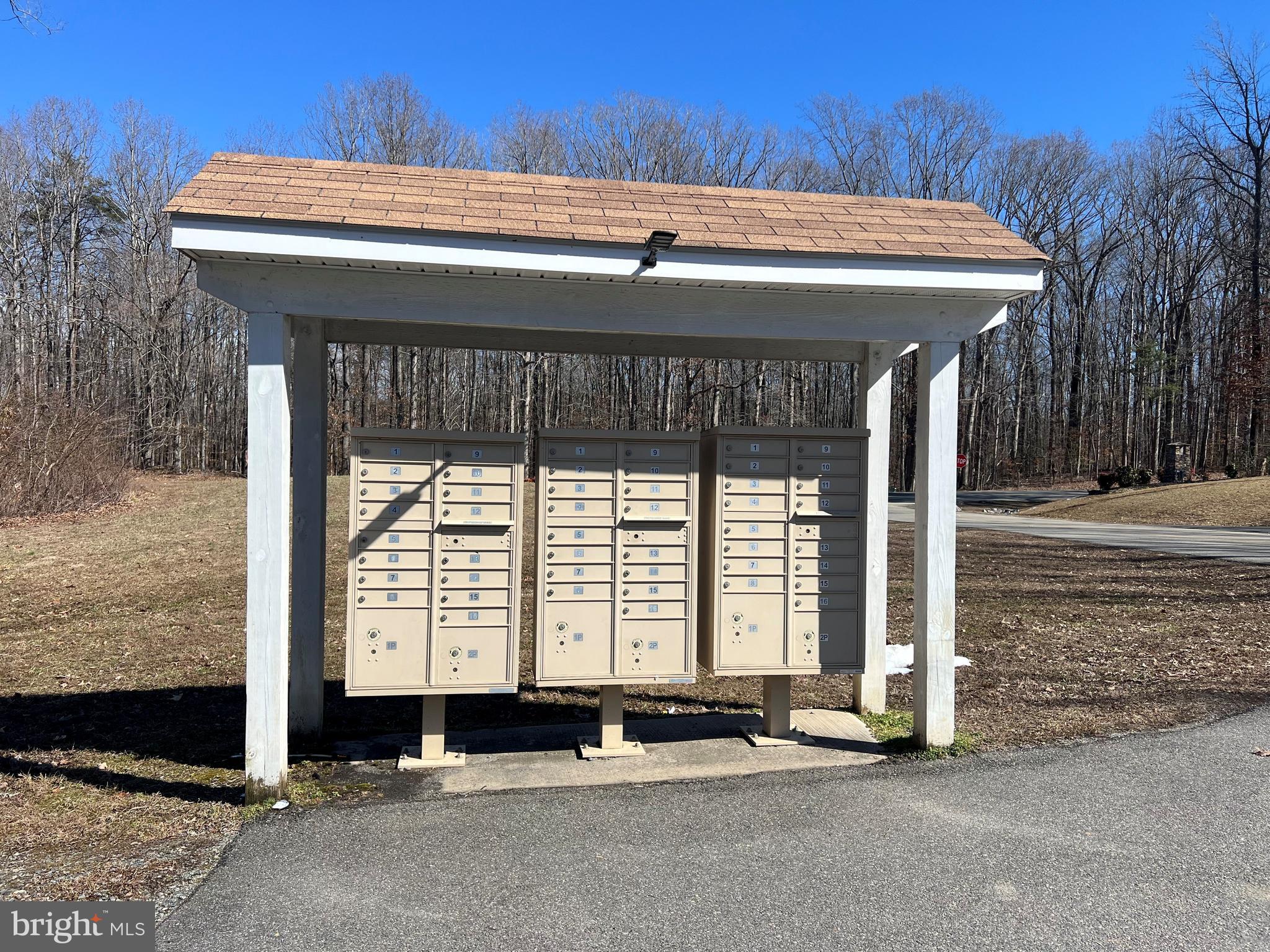 LIGHTHOUSE POINT - Land