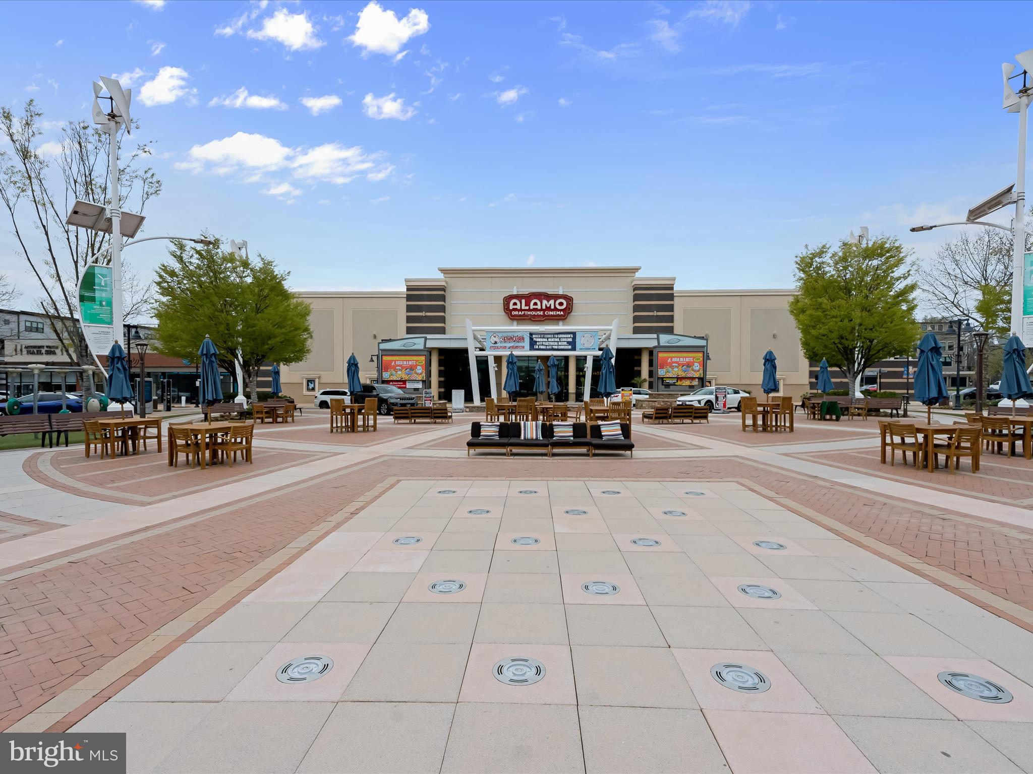 SOUTH GLEN - Residential