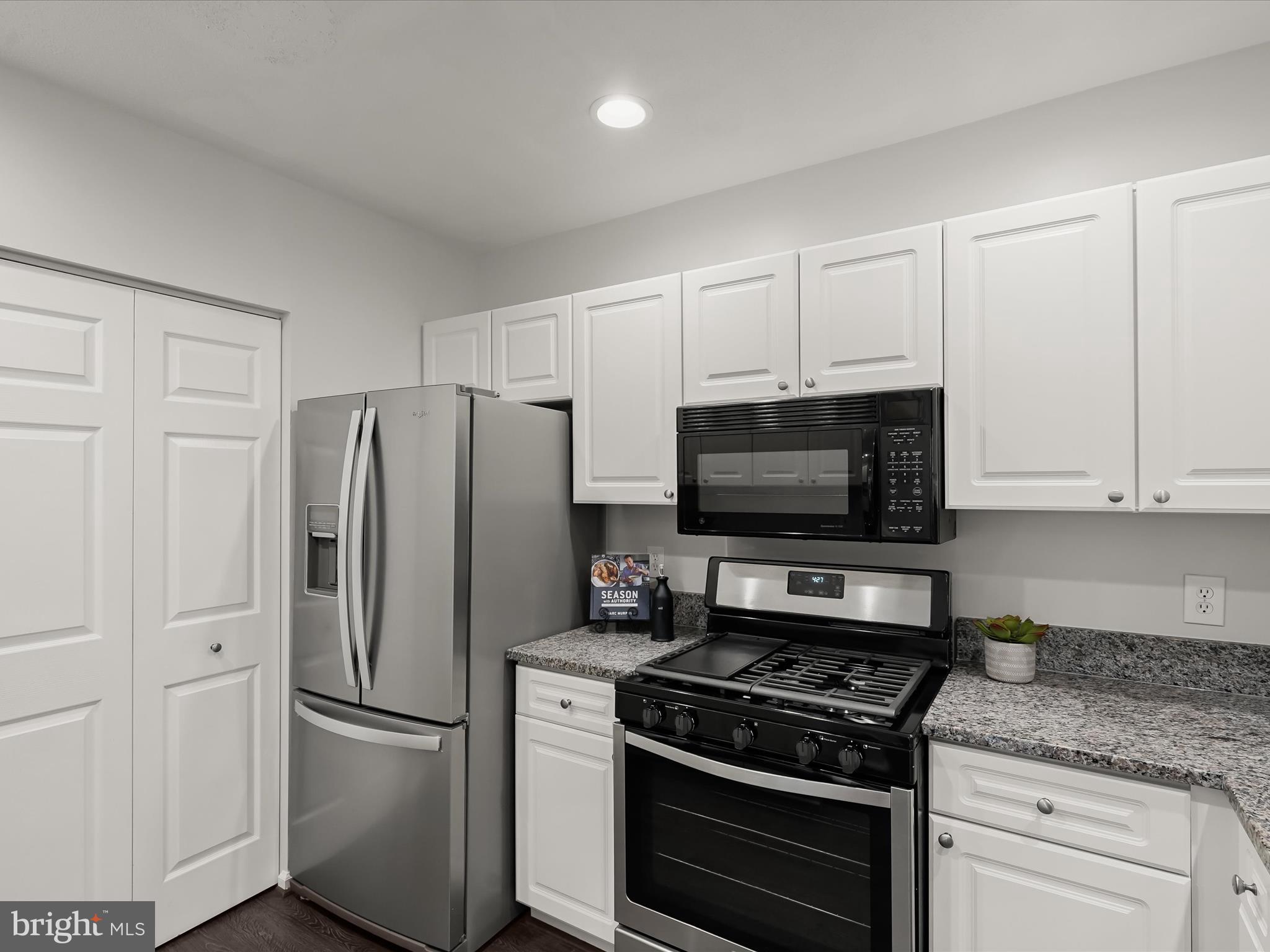 SOUTH GLEN - Residential