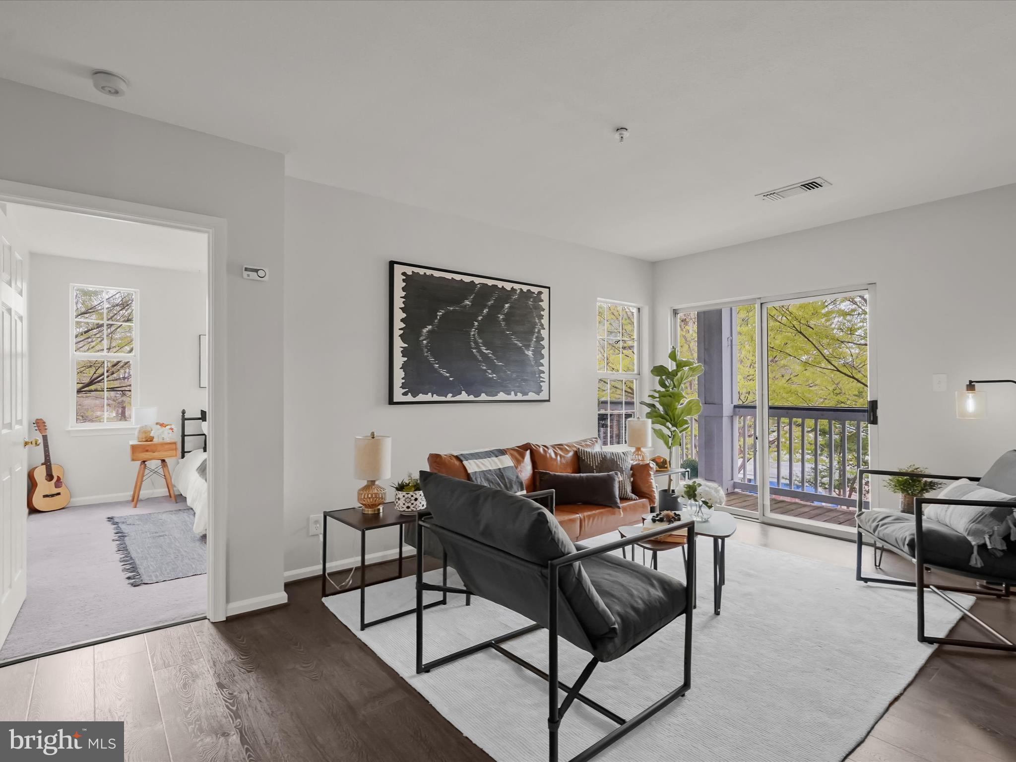 SOUTH GLEN - Residential