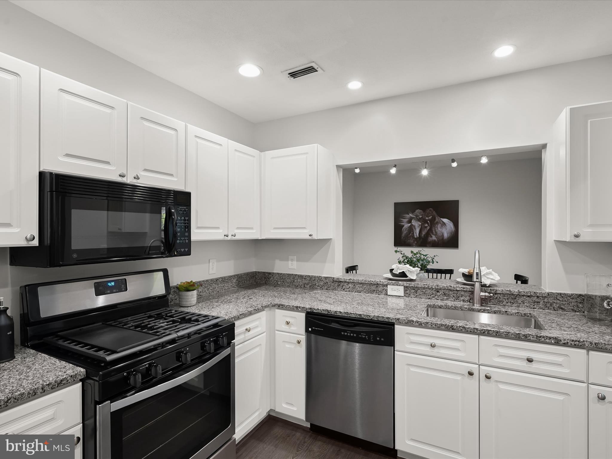 SOUTH GLEN - Residential