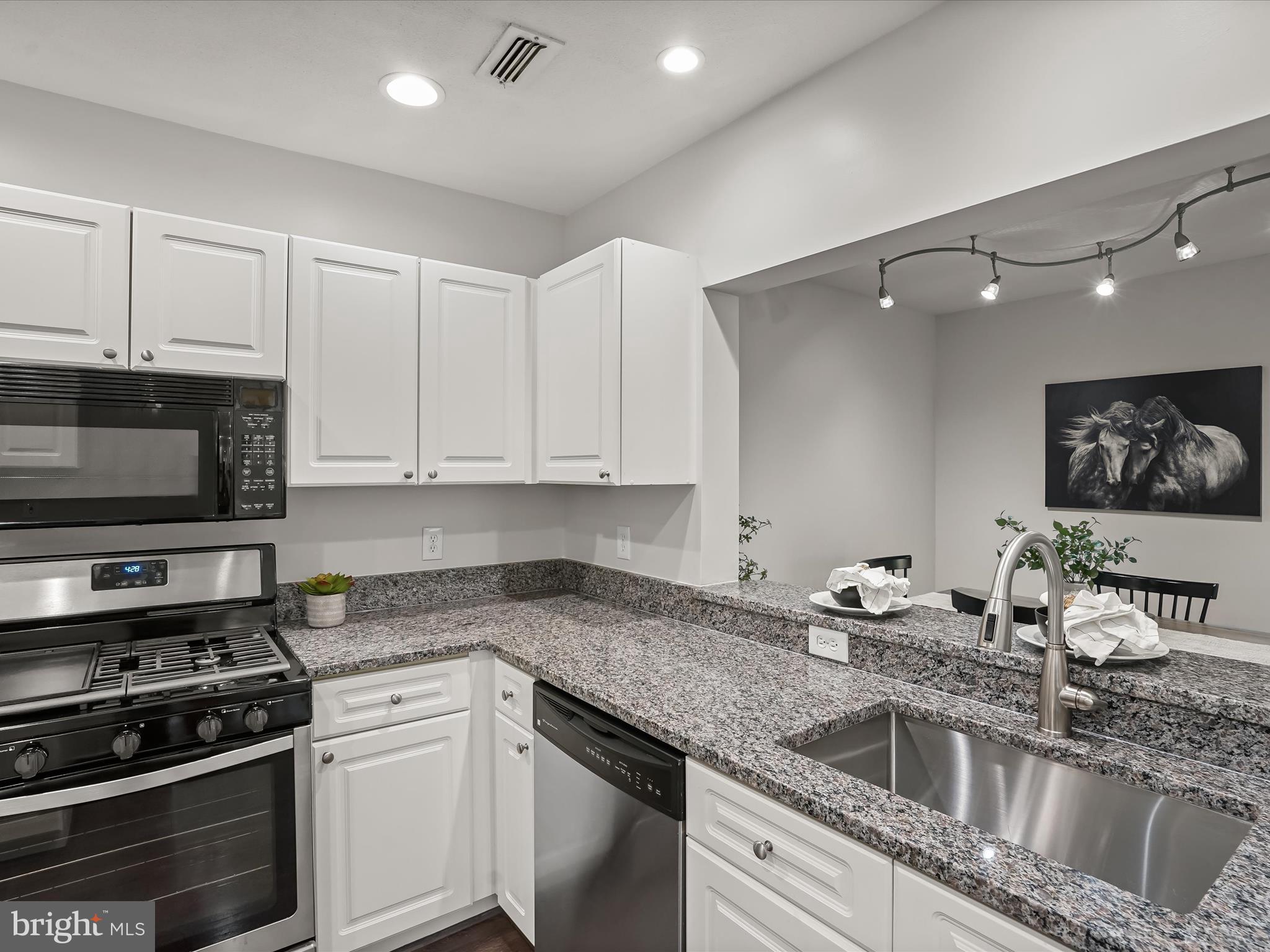 SOUTH GLEN - Residential