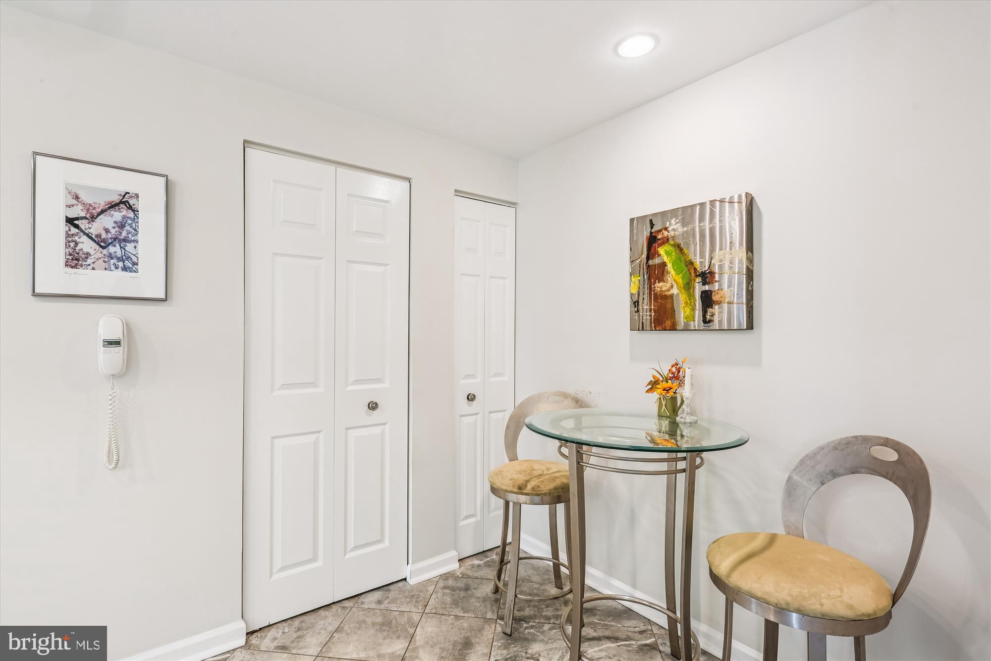 SOMERSET HOUSE - Residential