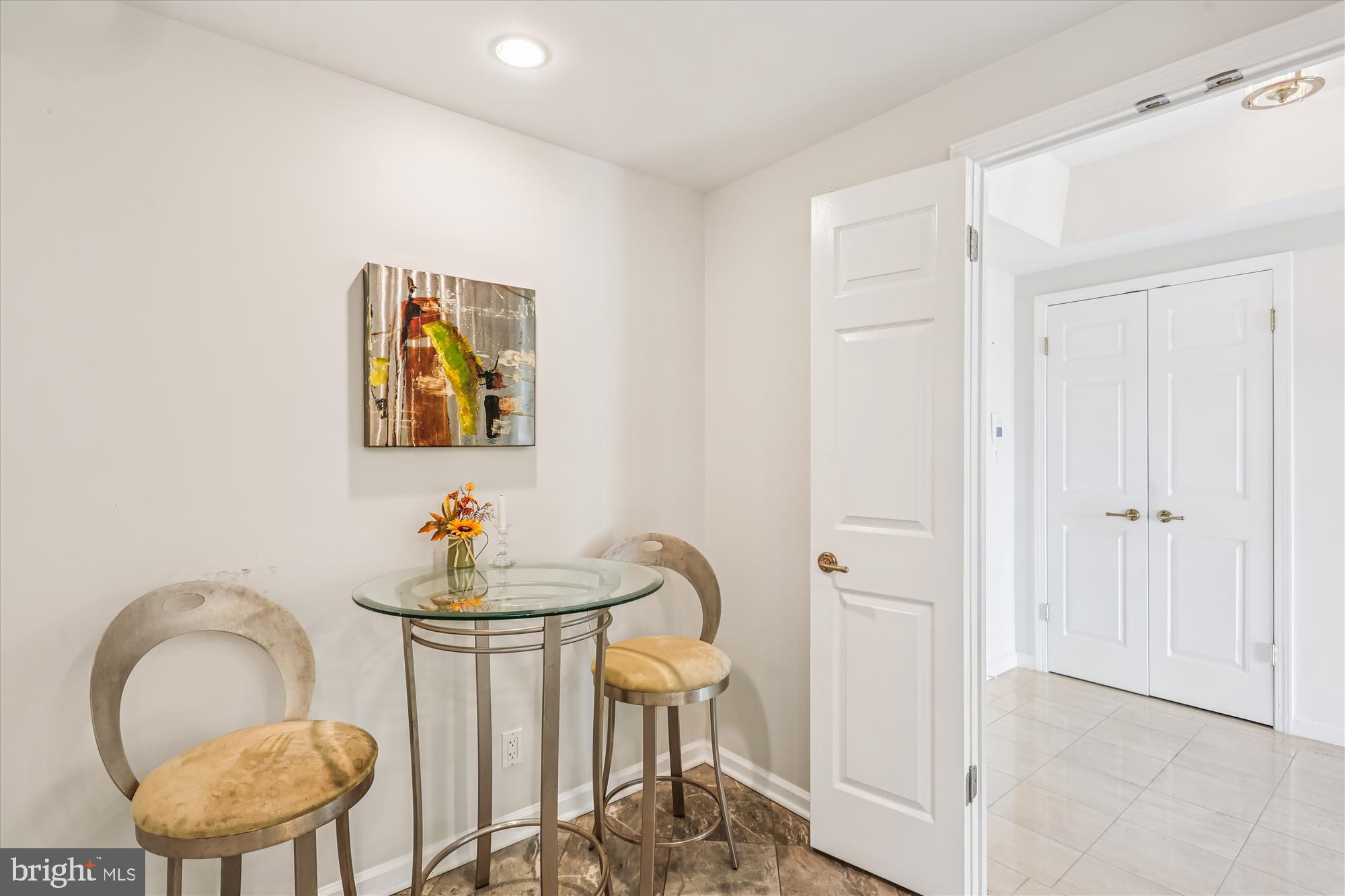 SOMERSET HOUSE - Residential