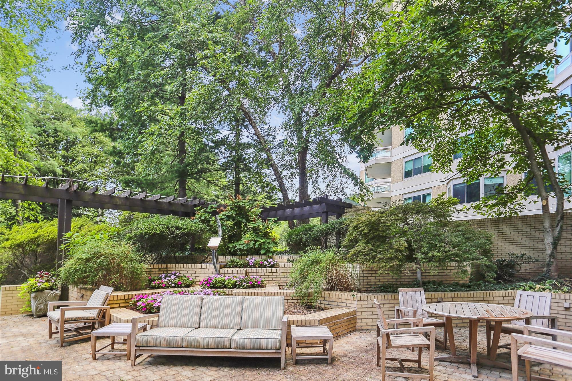 SOMERSET HOUSE - Residential