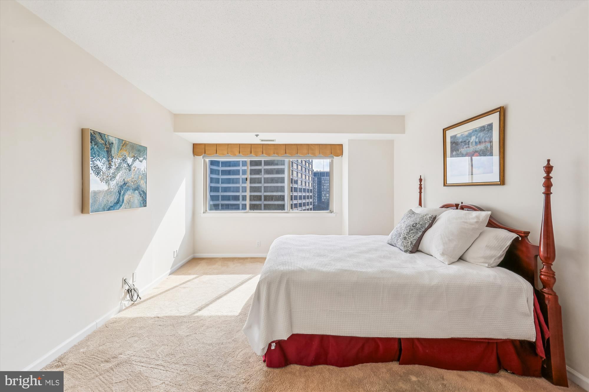 SOMERSET HOUSE - Residential