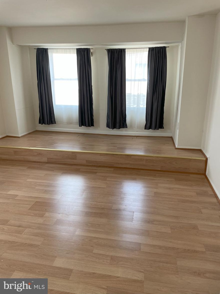 Modern one bedroom has a bright and open layout. It features an updated kitchen (dishwasher, garbage disposal) and bath, central air & heat, good closet space. Laundry area in basement with washer and dryer. On the corner at 21st & Green Sts. is the new bus Route 49. This route connects University City to the Philadelphia neighborhoods of Brewerytown, Fairmount, Grays Ferry and Strawberry Mansion. It also serves Amtrak 30th Street Station, and the Ben Franklin Parkway attractions. -  1st, last and one month security deposit (1 month) required before move-in. - $50 credit check per applicant required. - one year lease minimum.