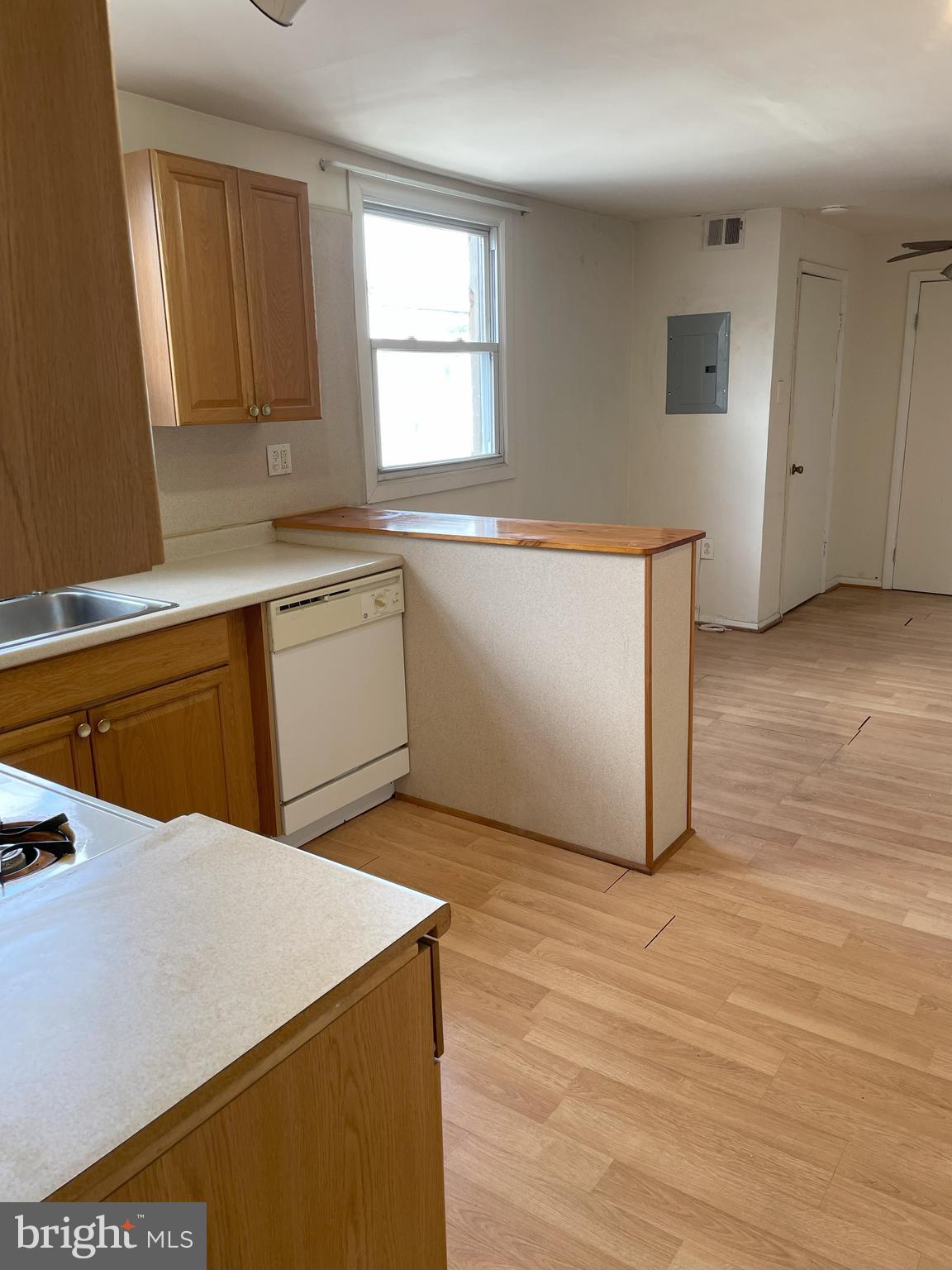 ART MUSEUM AREA - Residential Lease