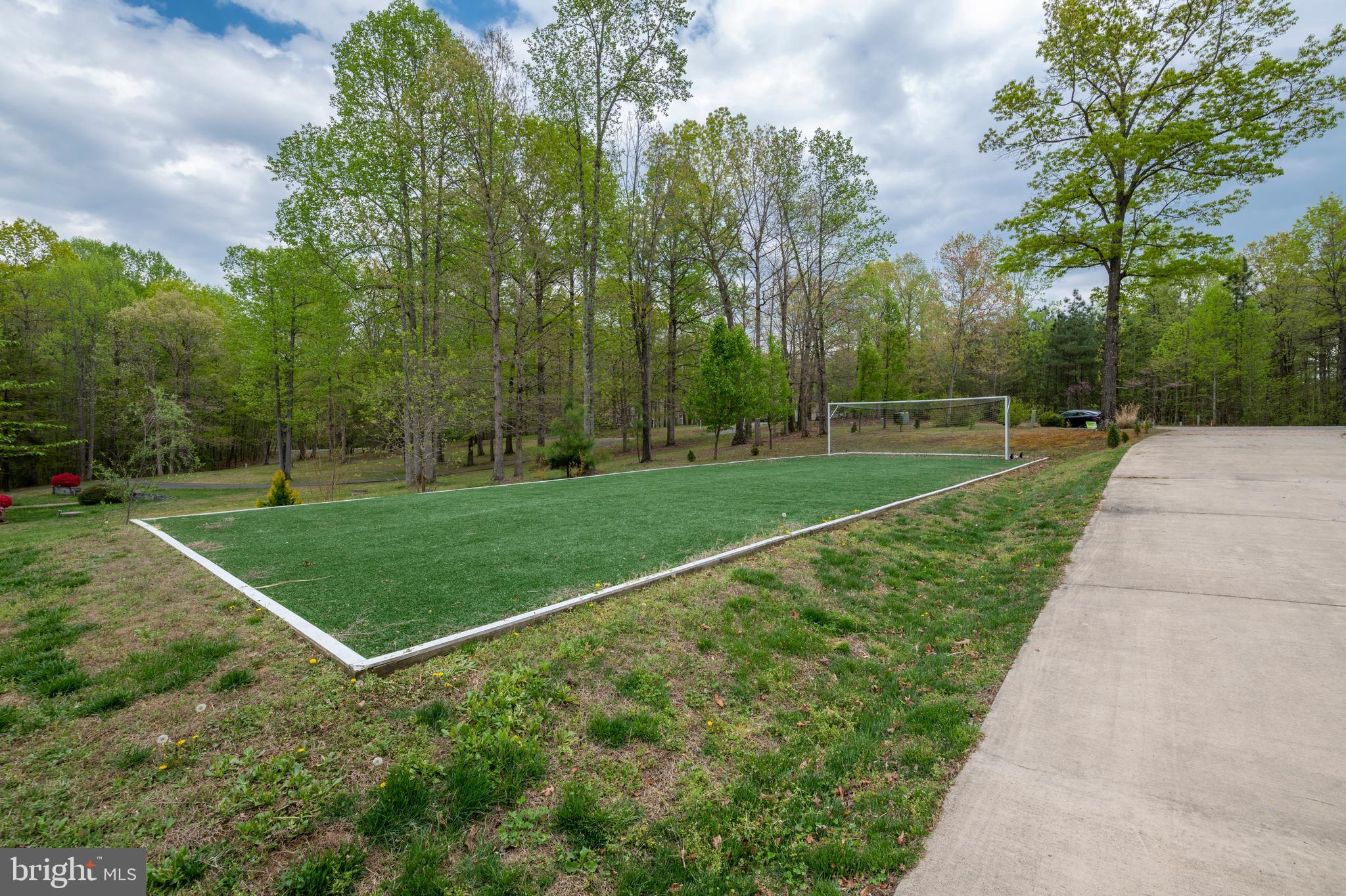 ROCKLAND CREEK ESTATES - Residential