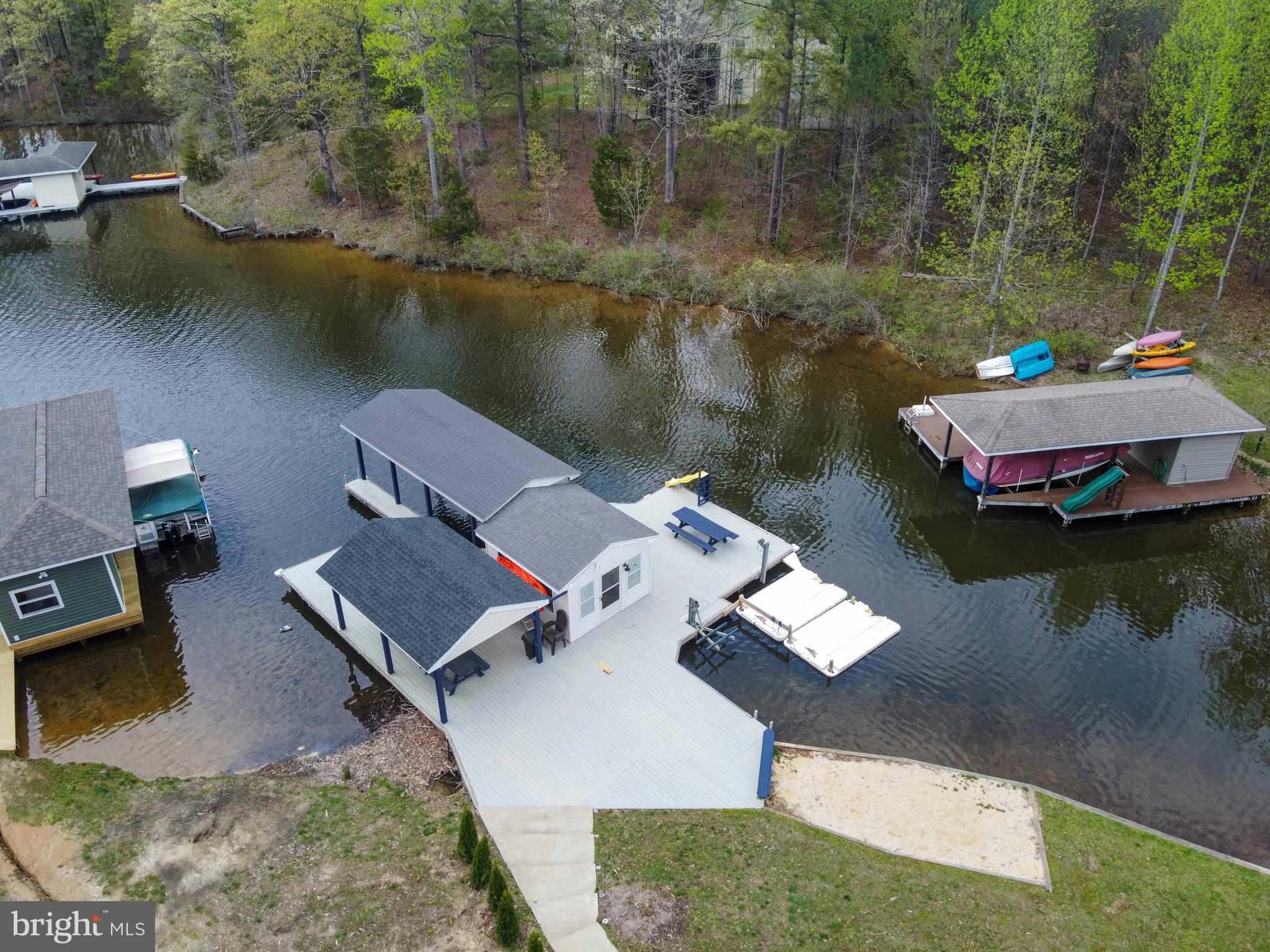 ROCKLAND CREEK ESTATES - Residential