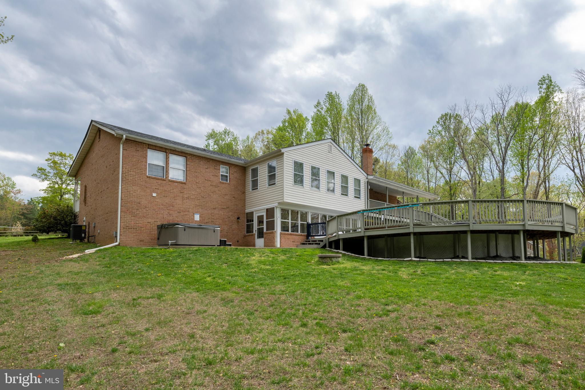 ROCKLAND CREEK ESTATES - Residential