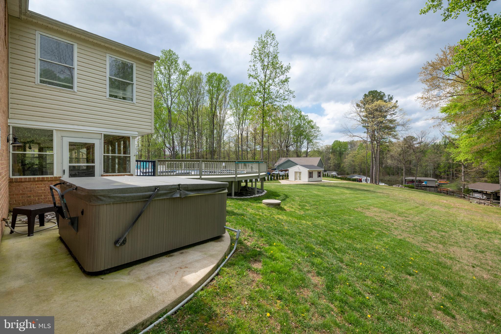 ROCKLAND CREEK ESTATES - Residential