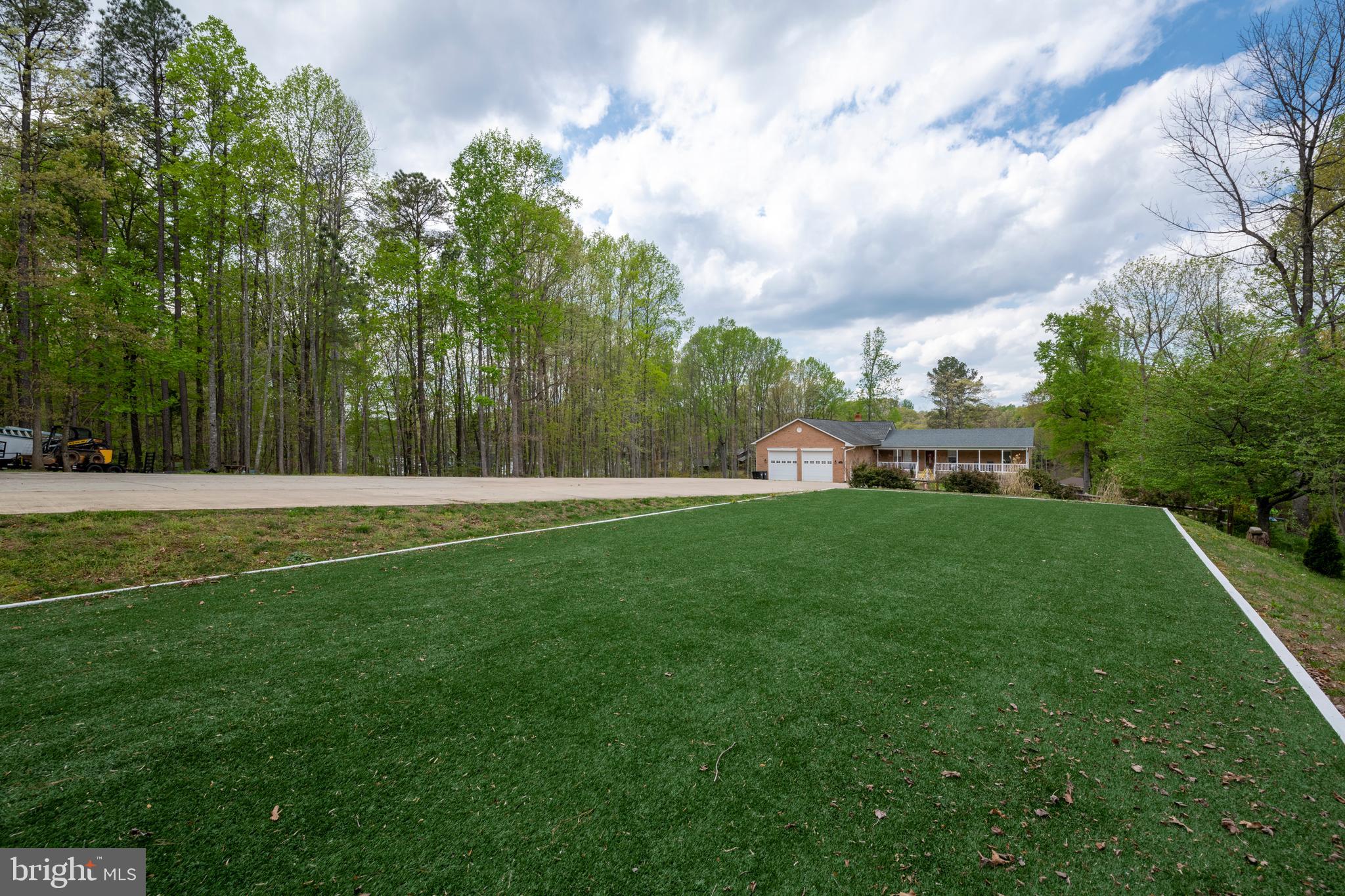 ROCKLAND CREEK ESTATES - Residential