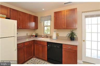 HARBOR TERRACE - Residential Lease