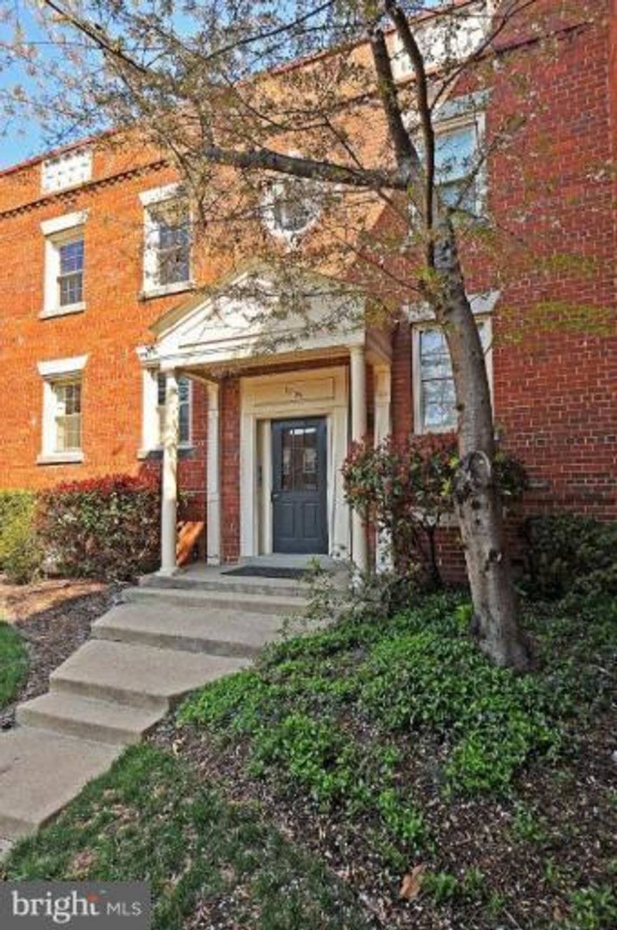 Beautifully updated 1 bed 1 bath condo in desirable Harbor Terrace.  Just of Pkwy and walking distance to Potomac River. Bike trail runs all the way to DC. Close to Braddock or King St. metro and only 3 minutes to Reagan Airport. Located within Alex.city limits. Extra storage included. Close to King St amenities.  Go and Show Vacant.