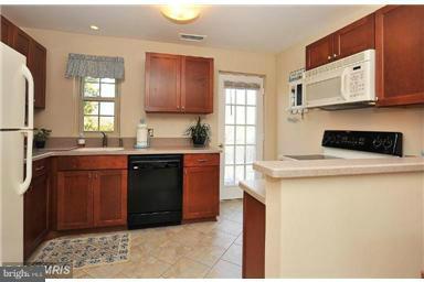 HARBOR TERRACE - Residential Lease