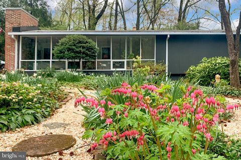 1812 DRURY LANE ALEXANDRIA VA 22307