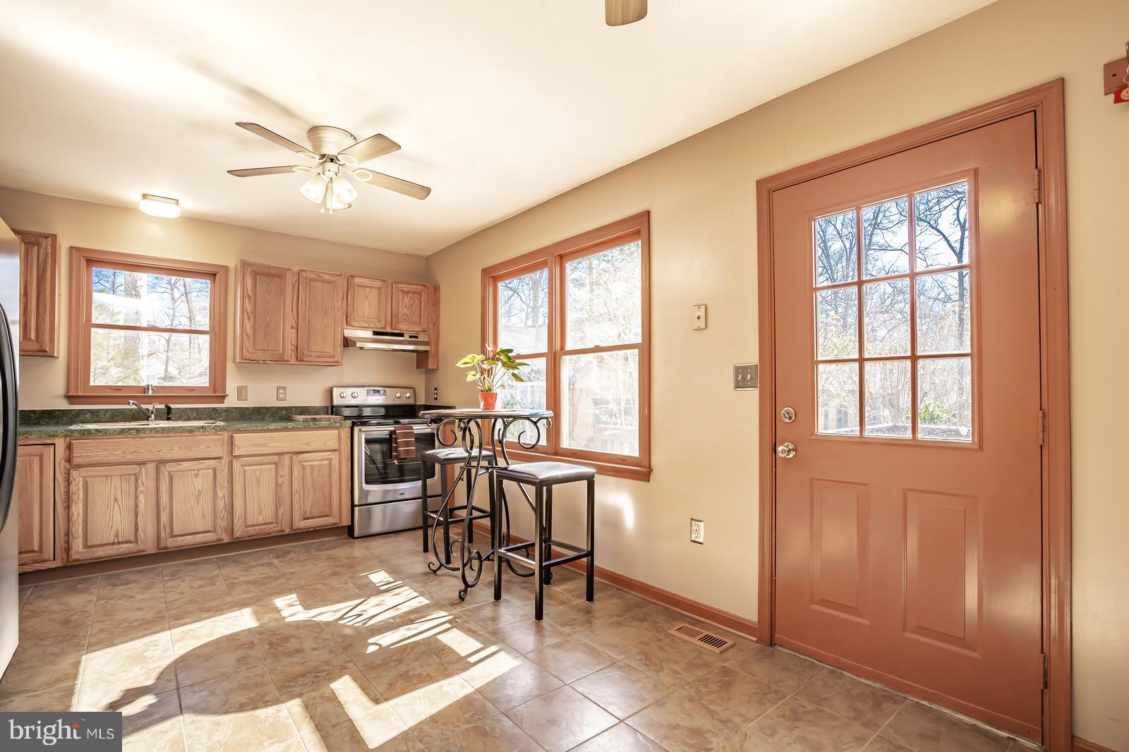 LAKE CAROLINE - Residential