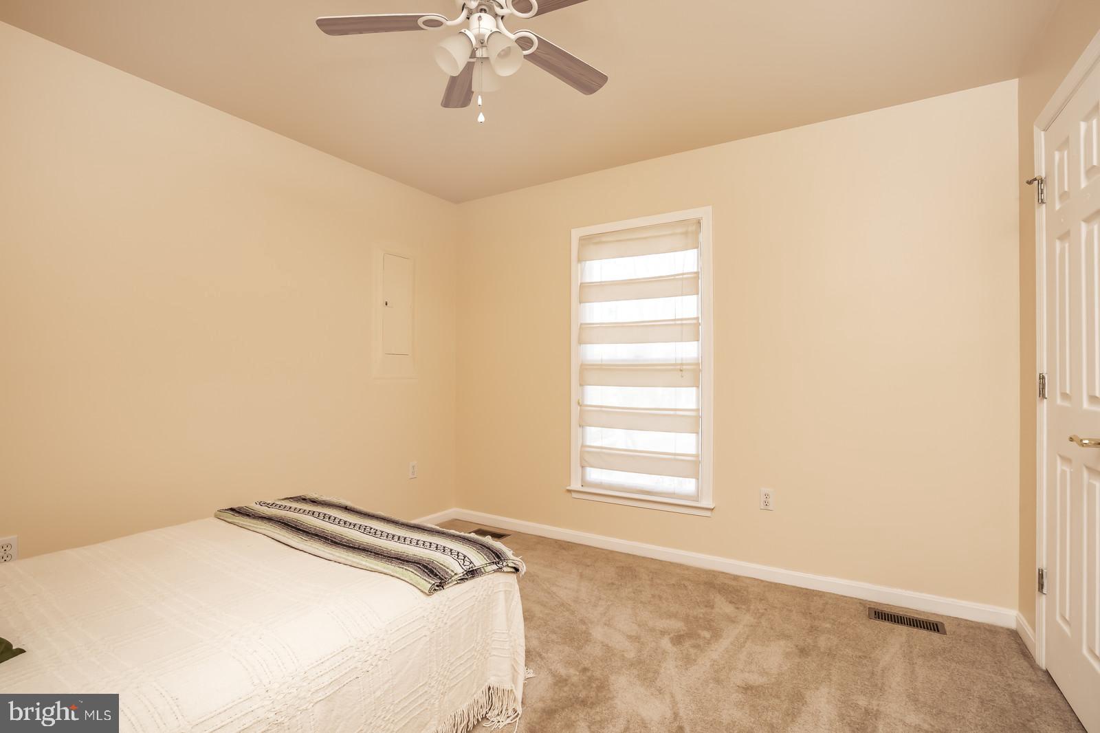 LAKE CAROLINE - Residential