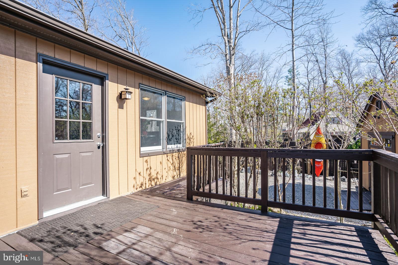 LAKE CAROLINE - Residential