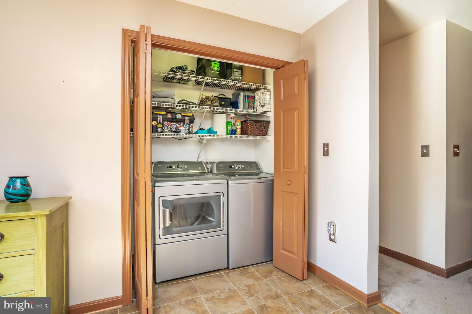 LAKE CAROLINE - Residential