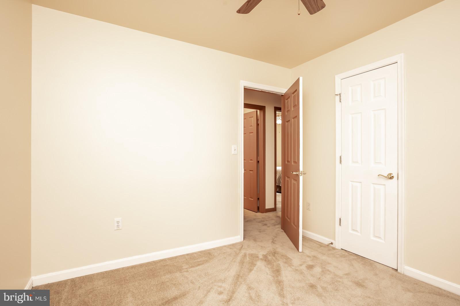 LAKE CAROLINE - Residential